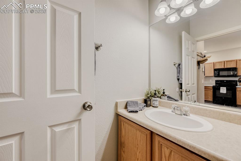 Image 21 of 29: Bathroom