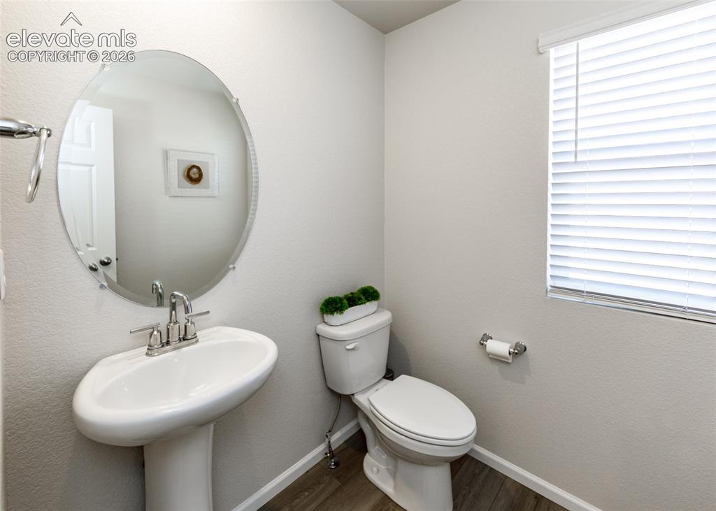 Image 18 of 40: Bathroom