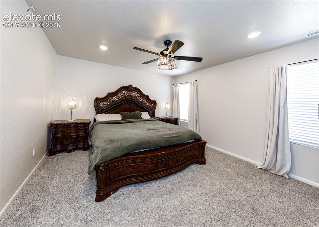 Image 21 of 40: Bedroom