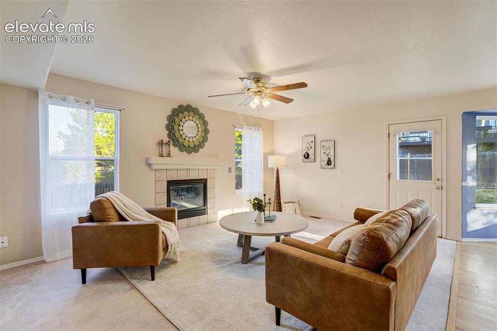 Image 10 of 50: Living Room