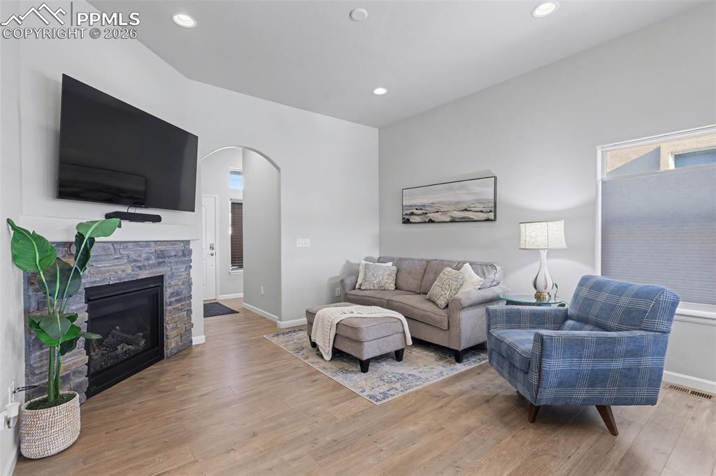 Image 3 of 23: Living Room