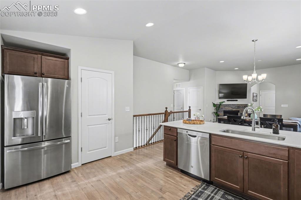 Image 6 of 23: Kitchen