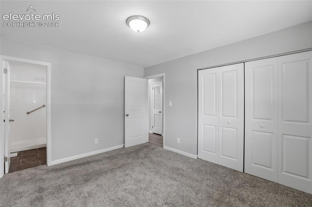 Image 22 of 43: Primary bedroom 