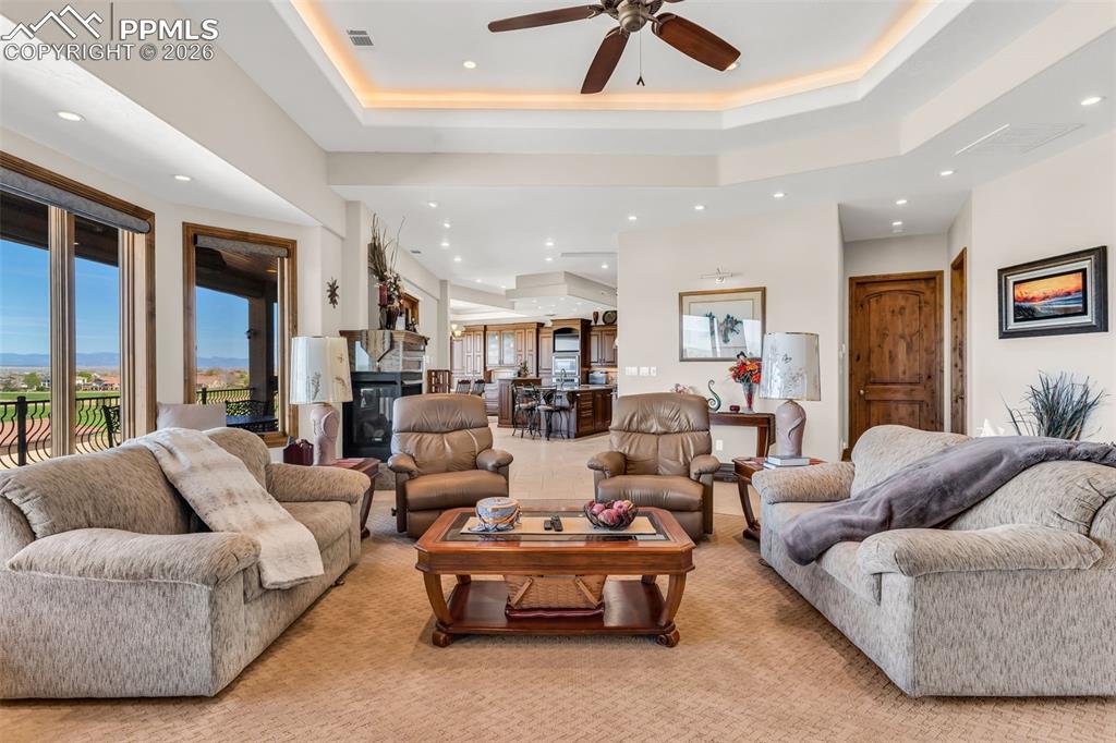 Image 8 of 50: Living Room