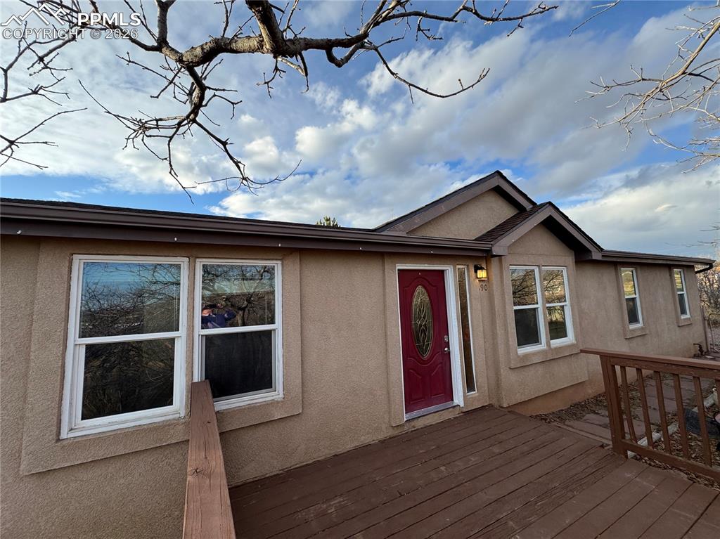 Image 3 of 33: Entry