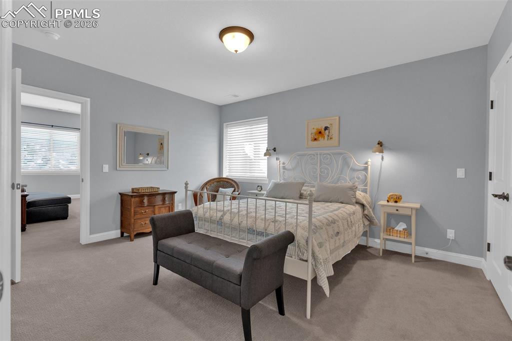 Image 28 of 42: Bedroom