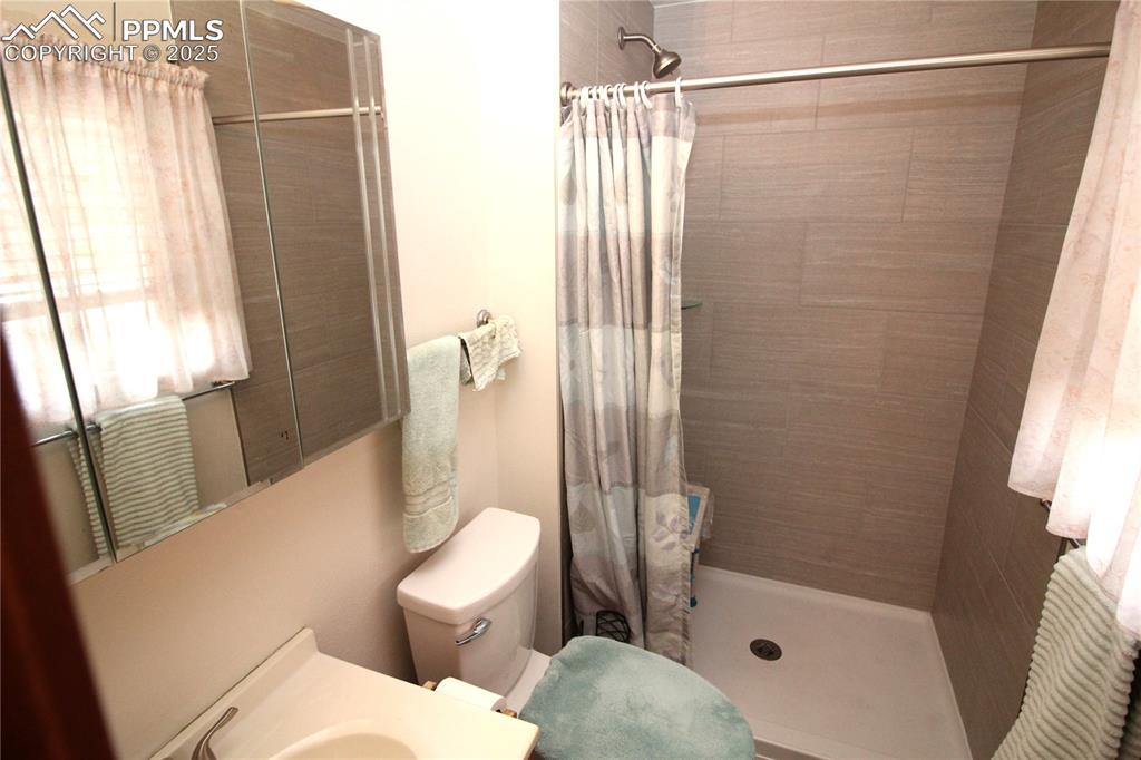 Image 14 of 34: Master Bathroom