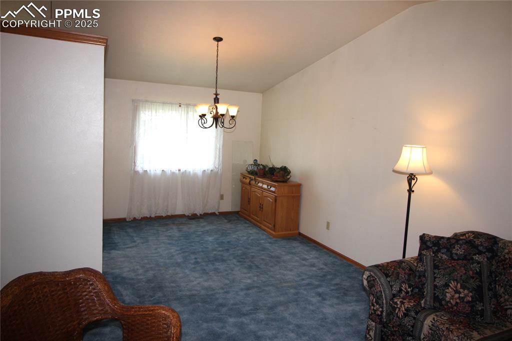 Image 6 of 34: Dining Room