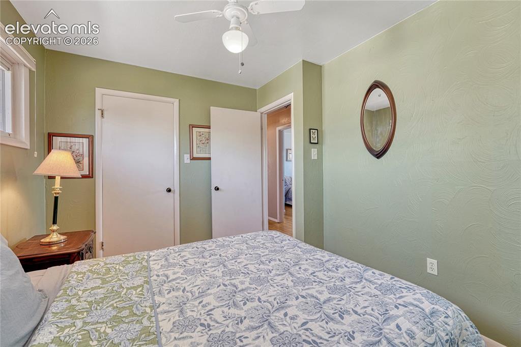 Image 18 of 48: Bedroom