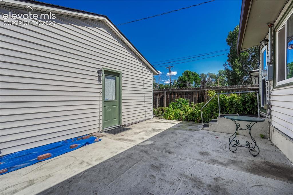 Image 35 of 48: Detached Garage
