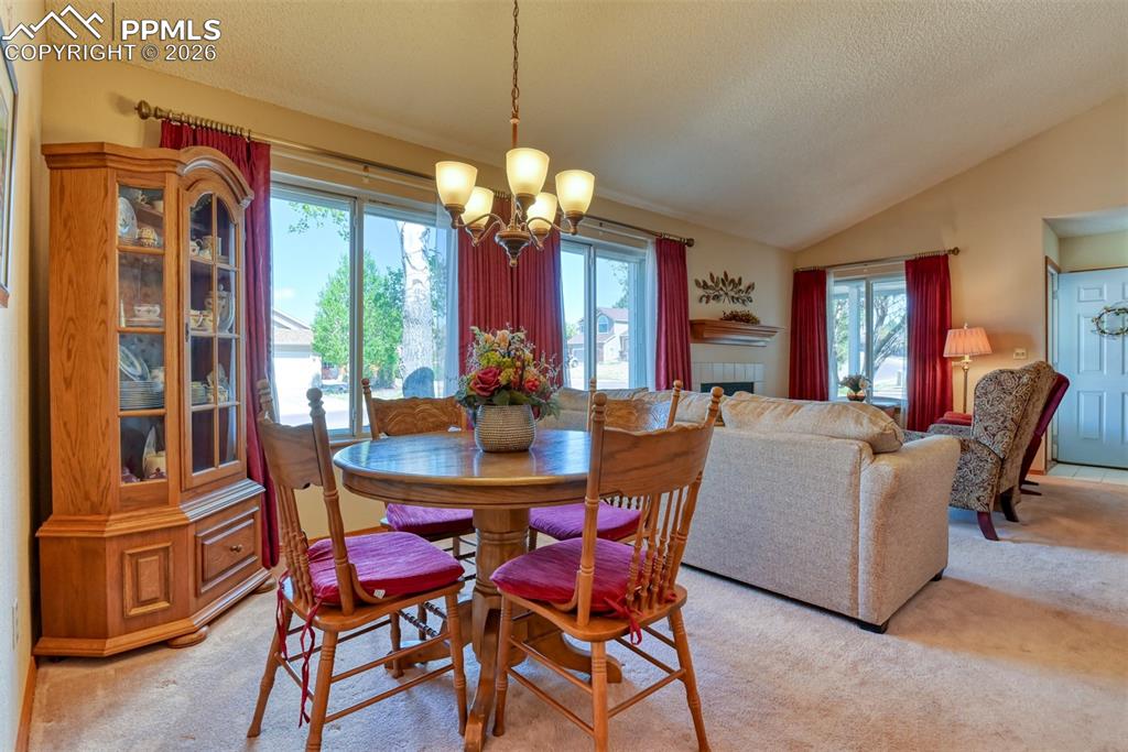 Image 13 of 46: Dining Area