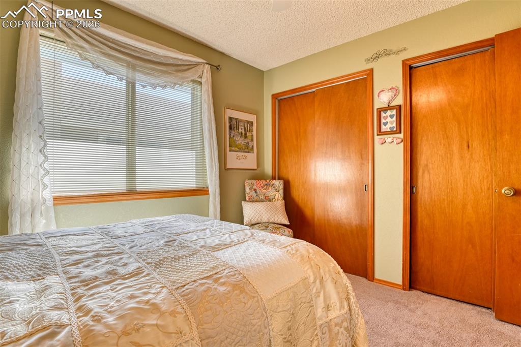 Image 34 of 46: Bedroom
