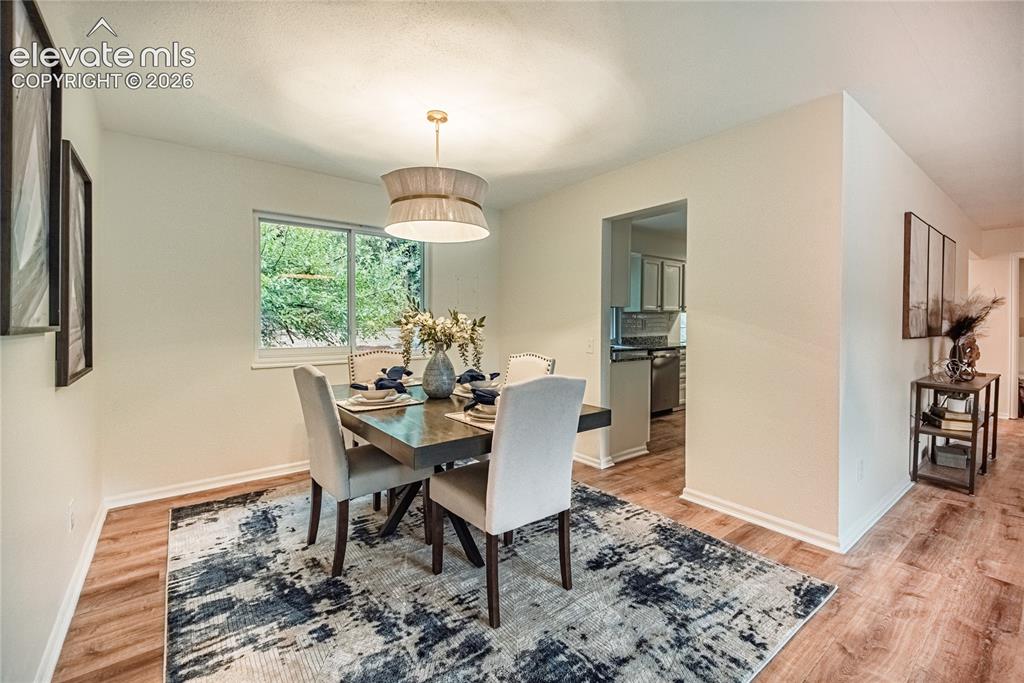 Image 8 of 46: Dining Area
