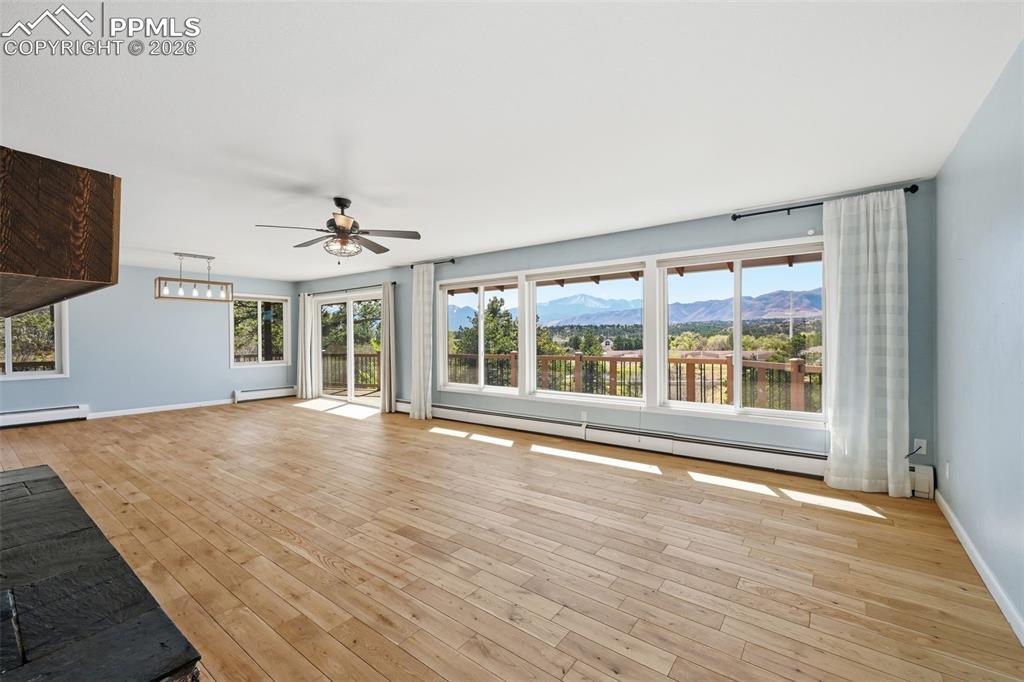 Image 4 of 42: Living Room