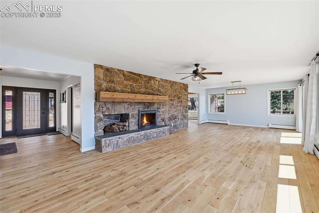 Image 6 of 42: Living Room