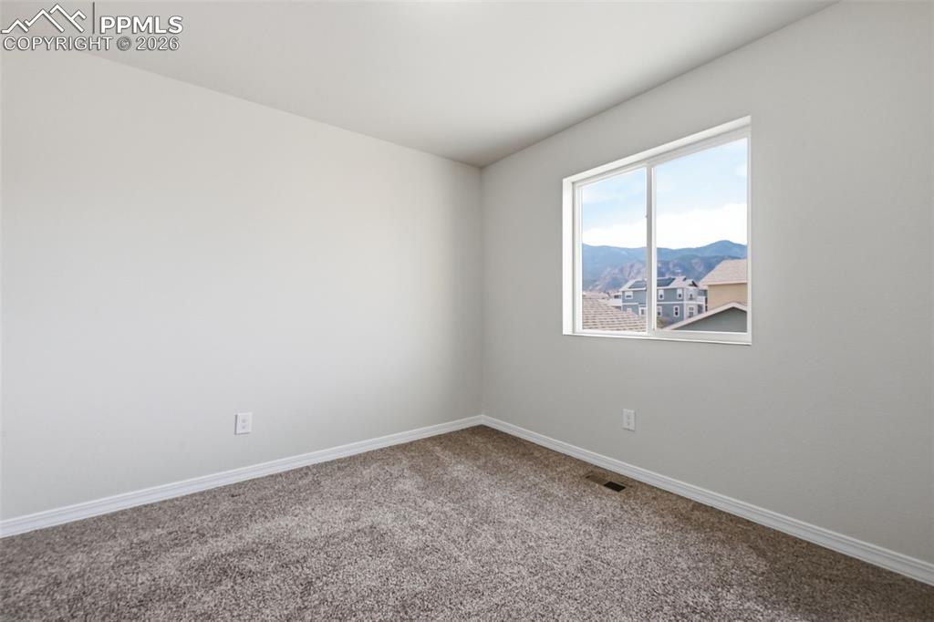 Image 17 of 28: Bright and adaptable space to meet changing needs.