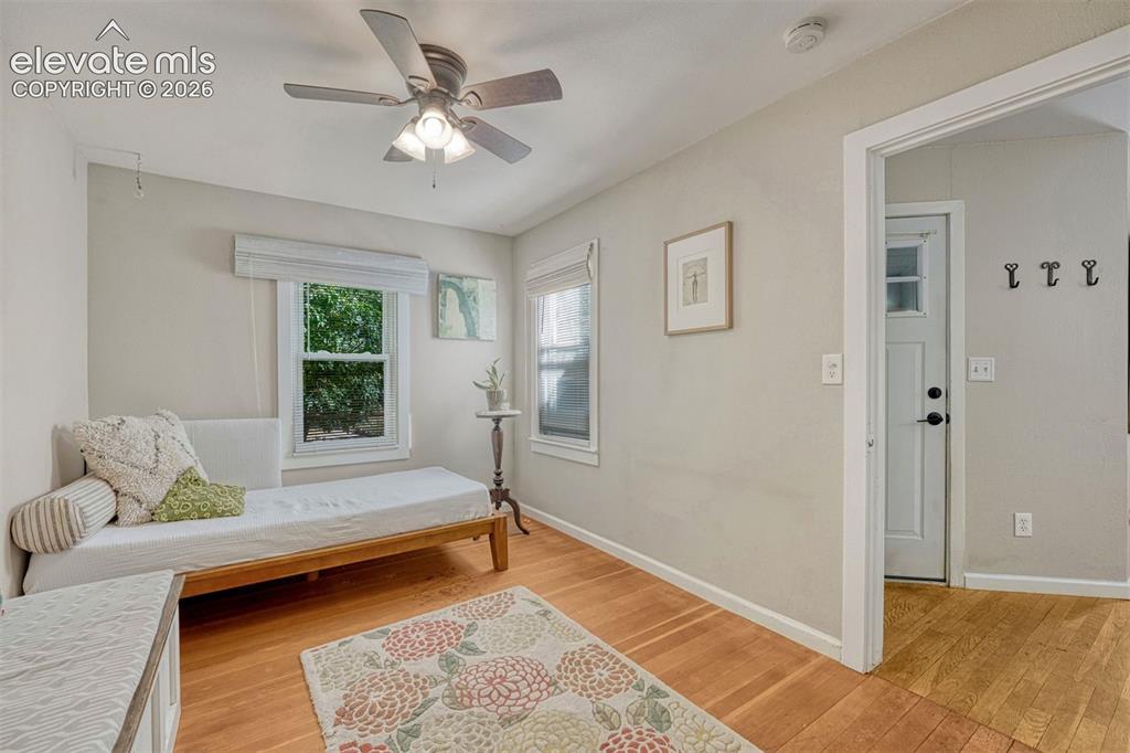 Image 11 of 26: Bedroom