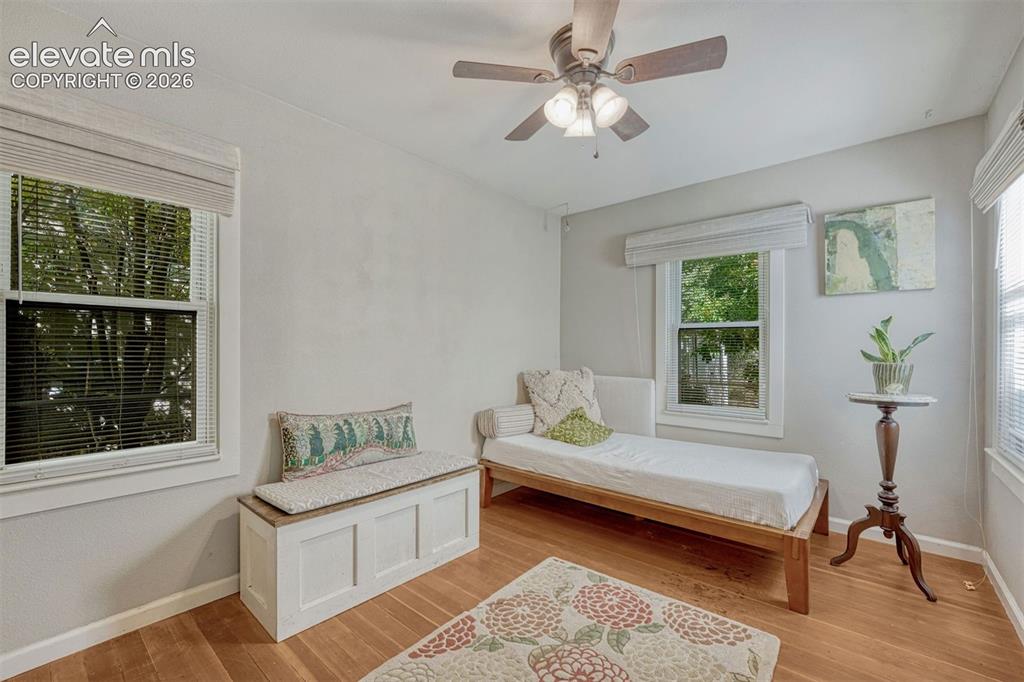 Image 9 of 26: Bedroom