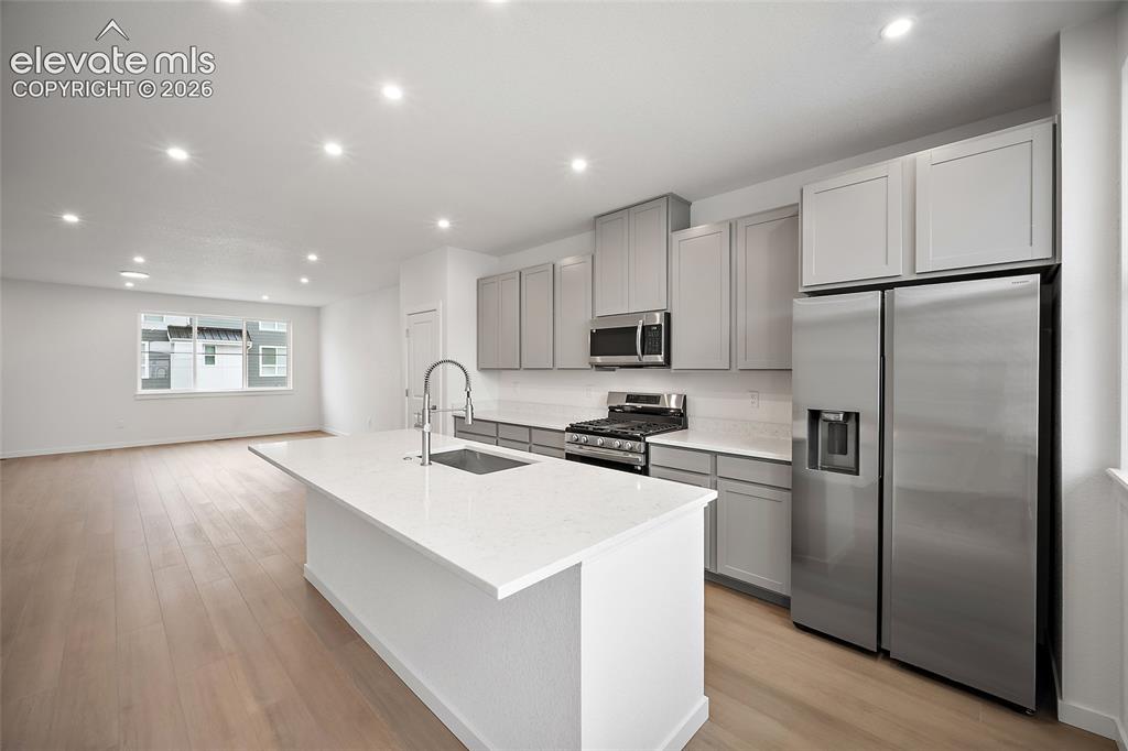 Image 2 of 29: Kitchen