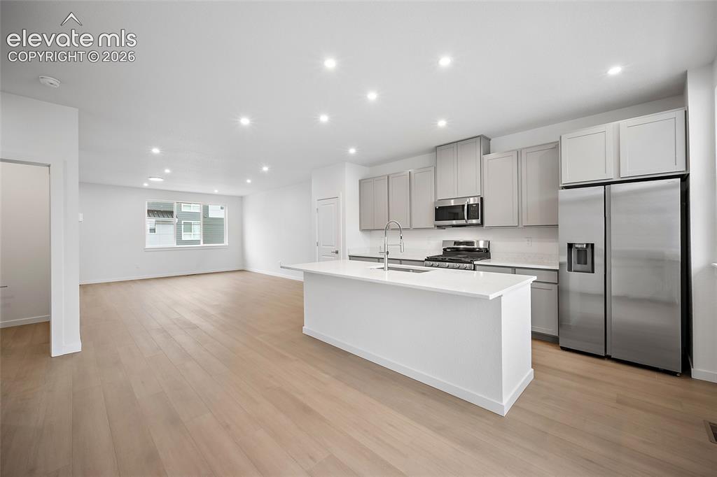 Image 4 of 29: Kitchen