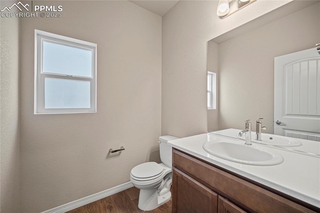Image 15 of 33: Bathroom