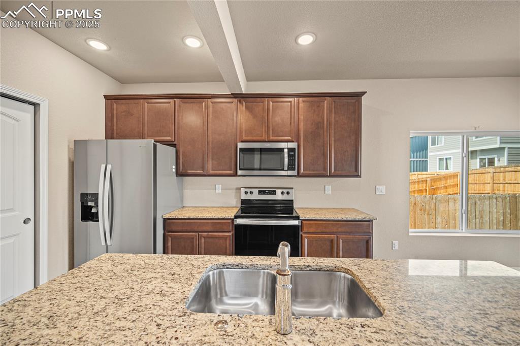 Image 6 of 33: Kitchen
