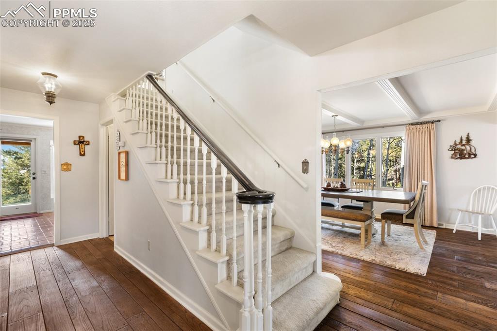 Image 21 of 50: Stairs