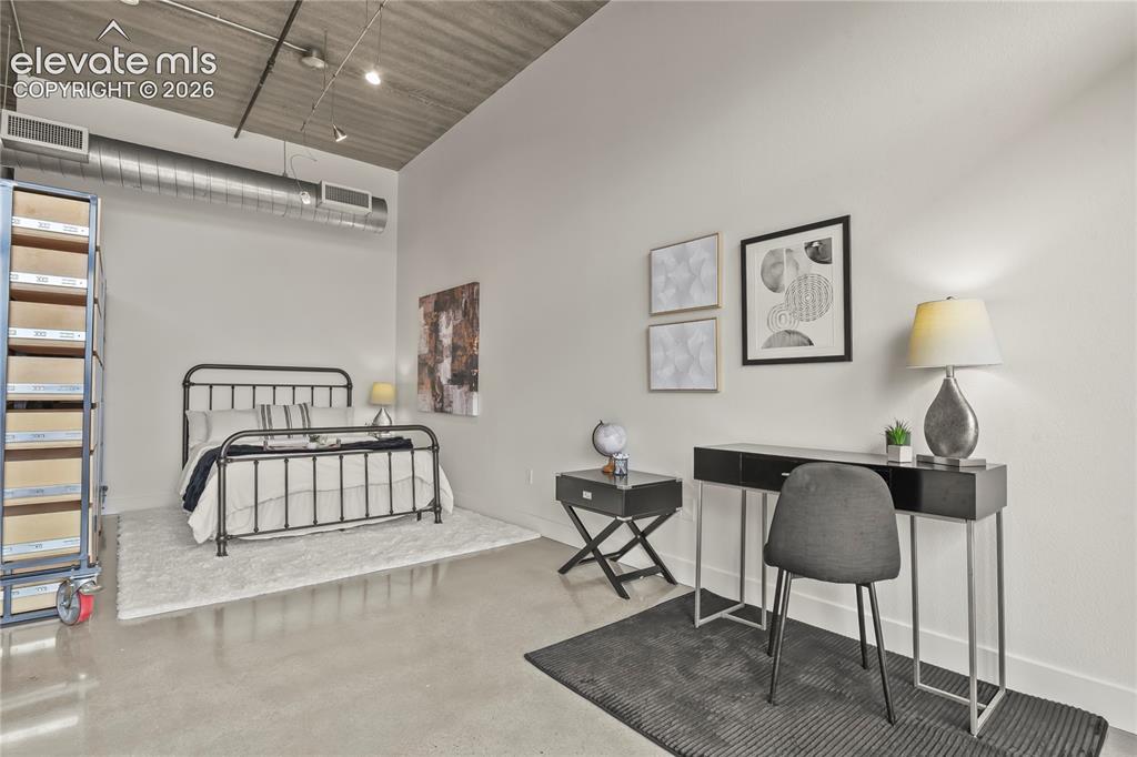 Image 11 of 33: Bedroom