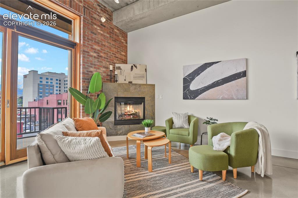 Image 6 of 33: Living Room