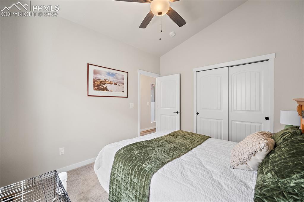 Image 18 of 49: Bedroom