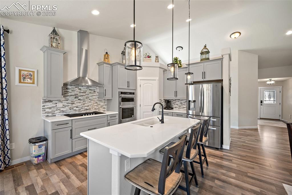 Image 8 of 49: Kitchen