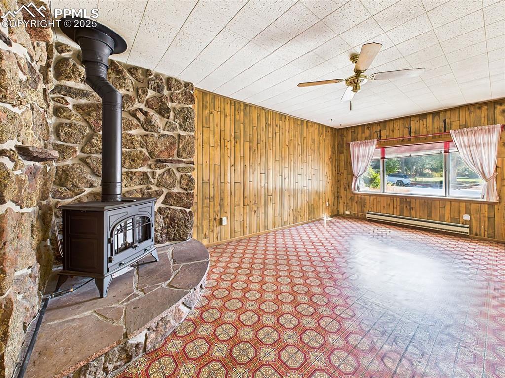 Image 17 of 40: Let your imagination run wild for the endless possibilities for this area! 