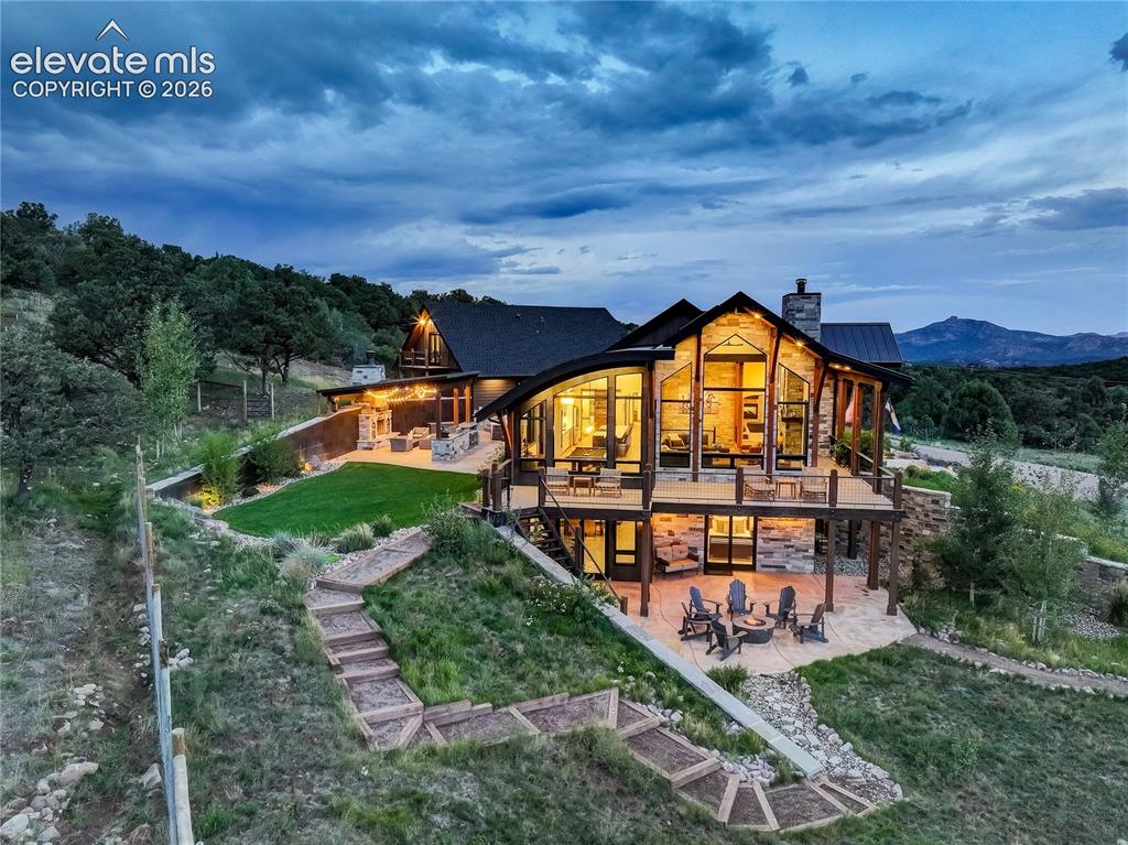 Image 39 of 50: Multiple outdoor living areas