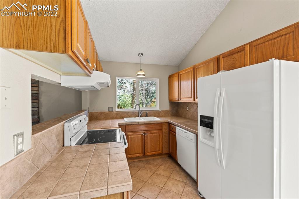 Listing 3776153, Image 12 of 27