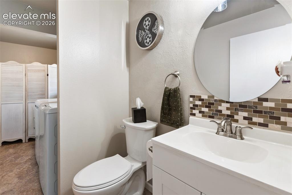 Image 12 of 25: Bathroom
