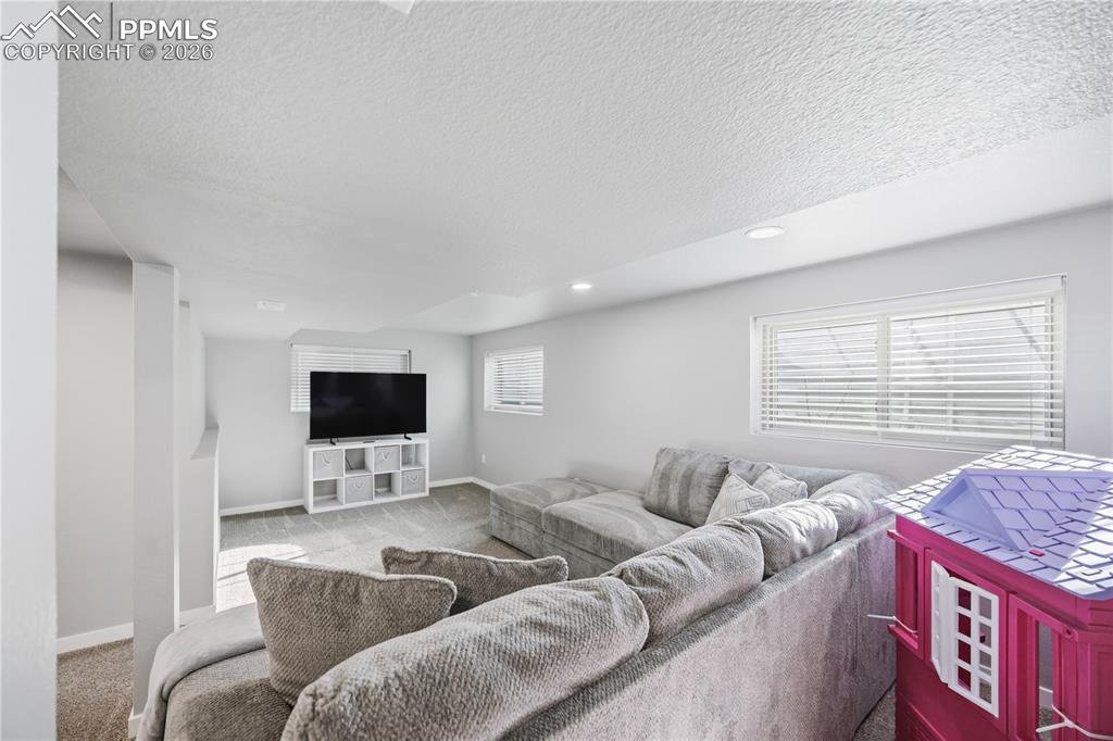 Image 33 of 47: Living Room