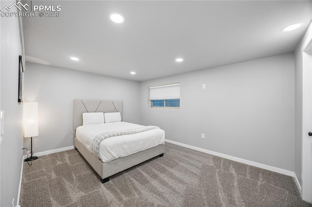 Image 34 of 47: Bedroom