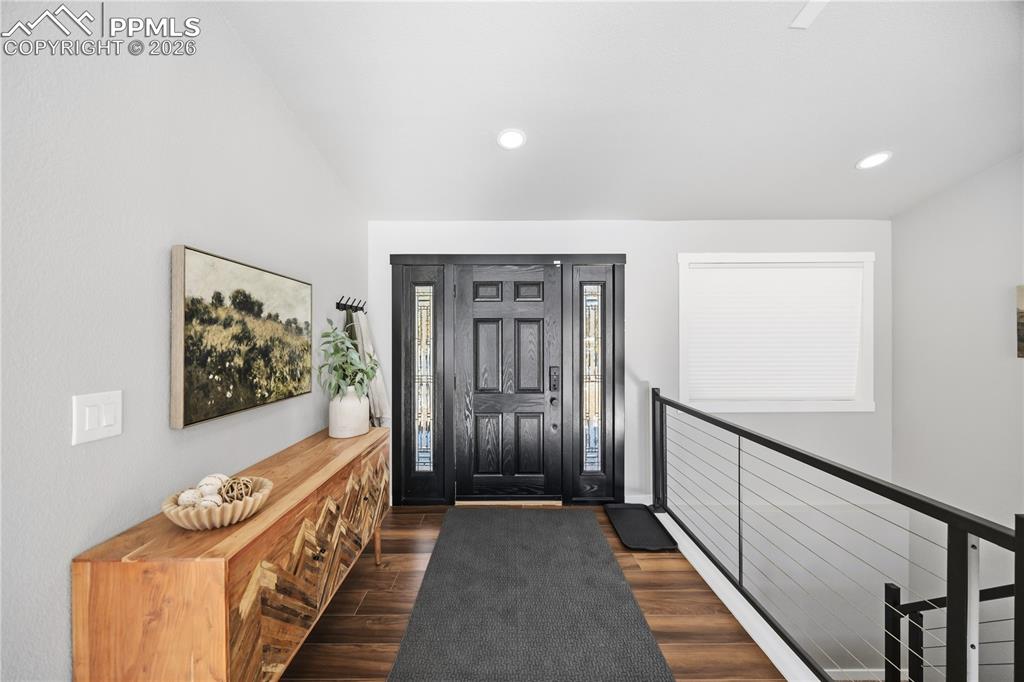 Image 4 of 47: Entry