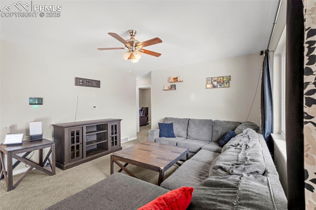 Image 4 of 23: Living Room