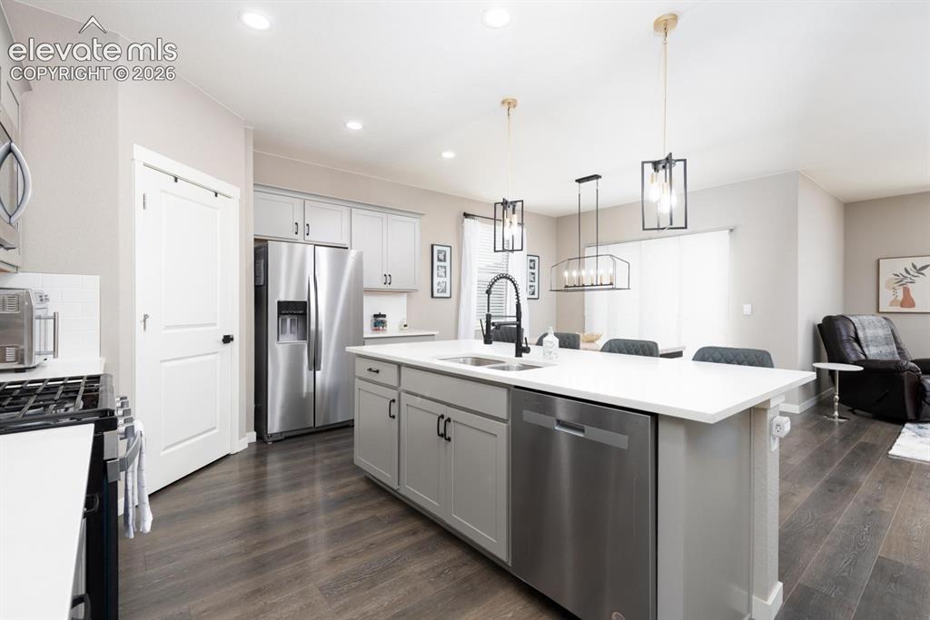 Image 12 of 44: Kitchen
