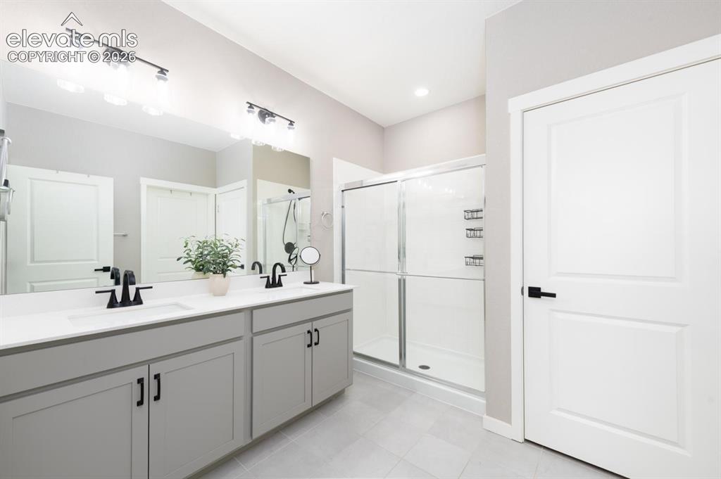 Image 18 of 44: Master Bathroom