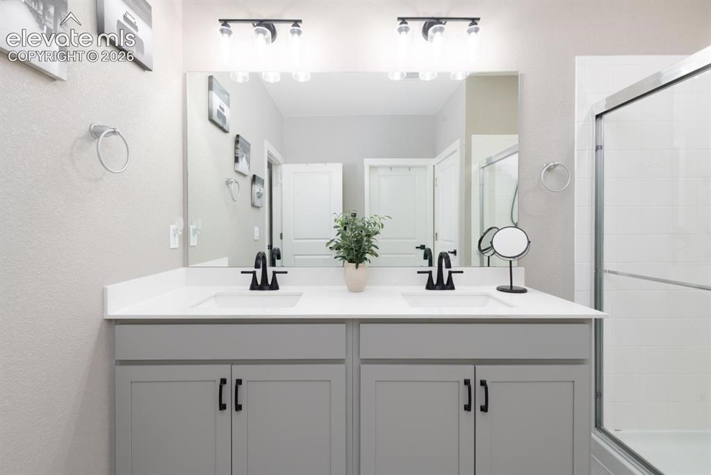 Image 19 of 44: Master Bathroom