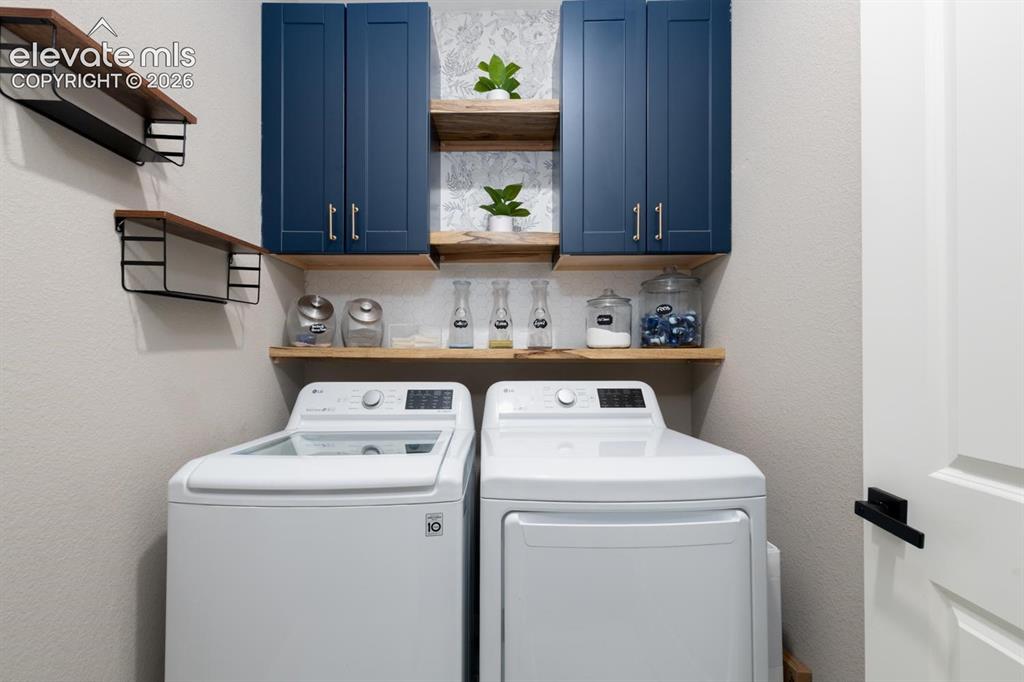 Image 20 of 44: Laundry