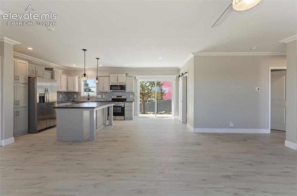 Image 9 of 38: Kitchen