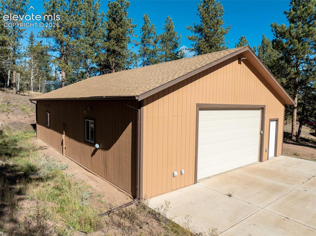 Image 4 of 50: 32x48 heated workshop (1536 sq. ft.). Exterior outlets.