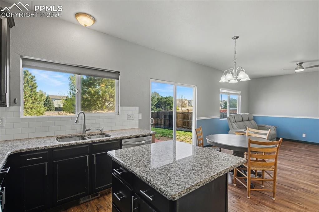 Image 6 of 24: Kitchen