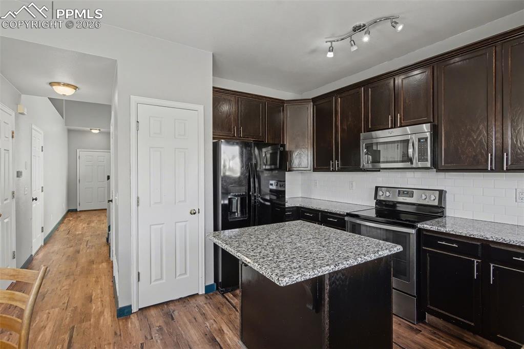 Image 8 of 24: Pantry