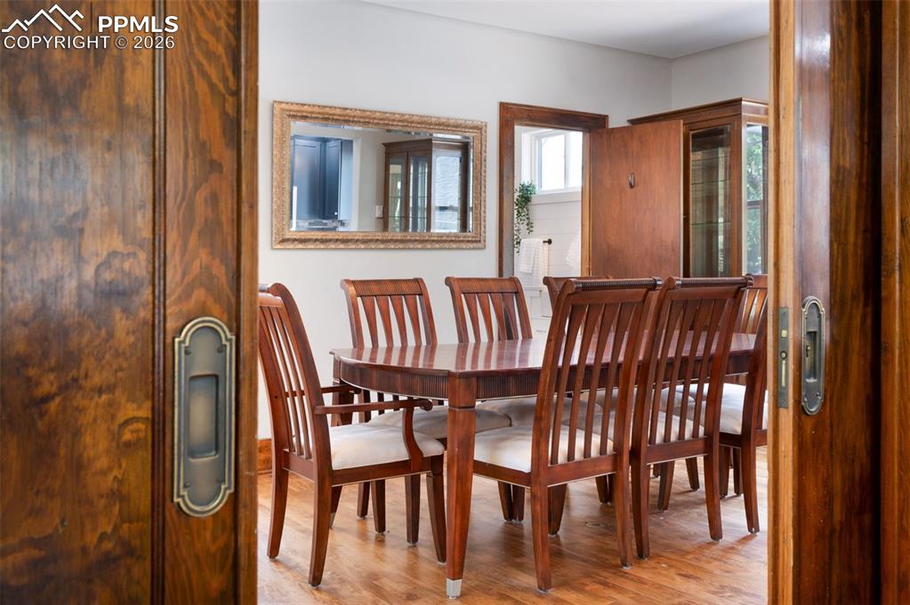 Image 9 of 28: Dining Area