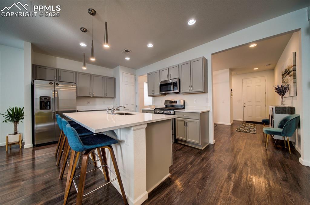 Image 15 of 43: Kitchen