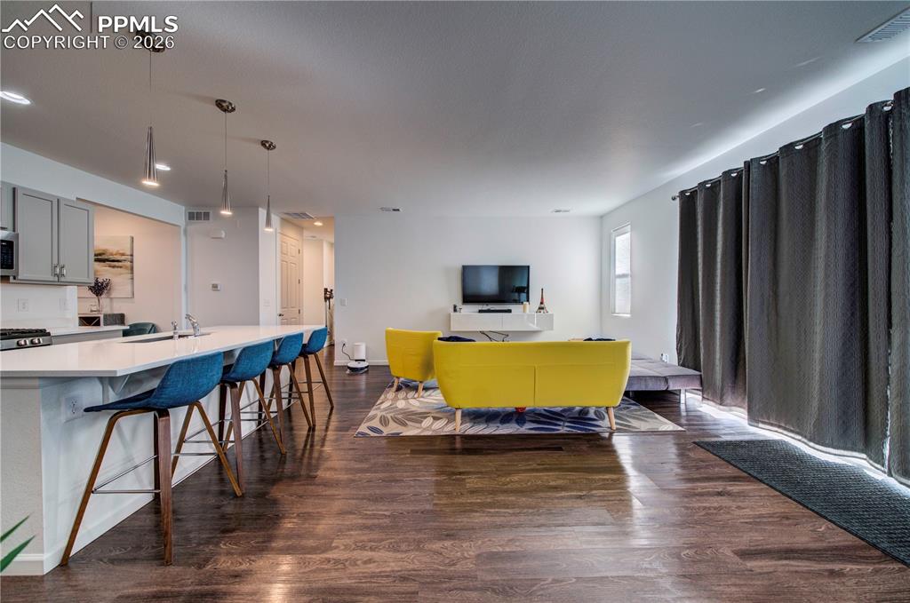 Image 18 of 43: Living Room